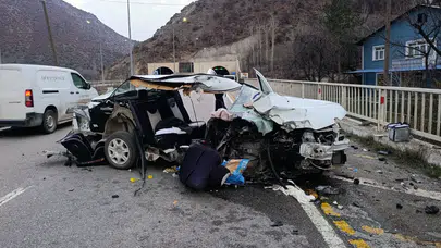 Hurdaya dönen araçtan sağ kurtuldular: 1’i bebek 3 yaralı