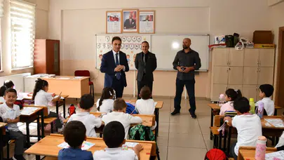 Okullarda Uyum Haftası Heyecanı: İl Müdürü Doğan Miniklerin Oyunlarına Ortak Oldu