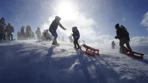 Kar Hasreti Çeken Oraya Koştu: Zigana’da Adım Atacak Yer Kalmadı!