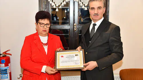 Gümüşhane Valiliği'nde 45 yıllık hizmetin ardından duygusal veda: Ülkü Köklü emekli oldu