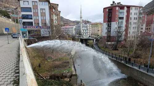 Ana su hattındaki tadilat tonlarca içme suyunu Harşit Çayı’na akıttı