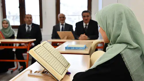 Vali Baruş’dan Genç Hafız adaylarına moral ziyareti