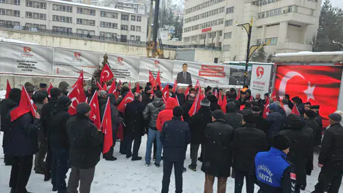 Esnaftan bayrağa saygı vurgusu