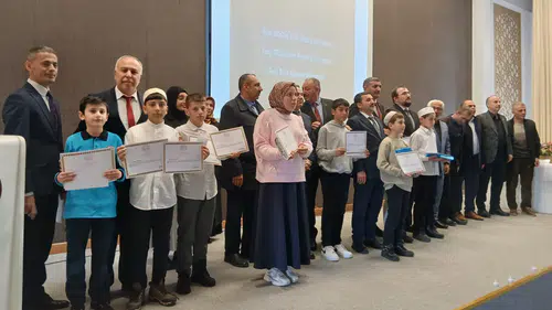 Genç Bilaller Ezan Okuma ve Hafızlık Yarışmaları Kelkit'te yapıldı