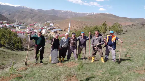 Gurbetten Sıla’ya Yeşil Köprü: Kocayokuş Köyü’nde Binlerce Fidan Toprakla Buluştu!