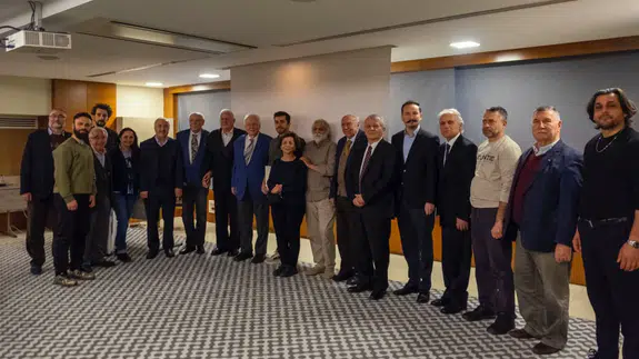 İstanbul’da Süleymaniye Rüzgarı: Mimar Burak Dolu’dan Eski Gümüşhane Konferansı