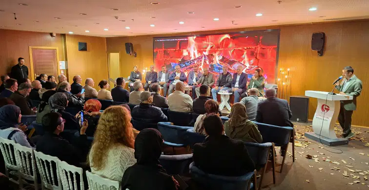 Kitap Fuarında Edebiyat Rüzgarı Esti: Şairler Dizeleriyle Unutulmaz Bir Akşam Yaşattı