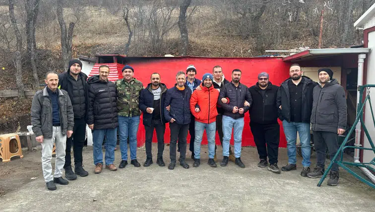 Gümüşhane’de örnek çevre seferberliği: Yaydemir köyünde gençler 20 hektarlık alanda çöp topladı