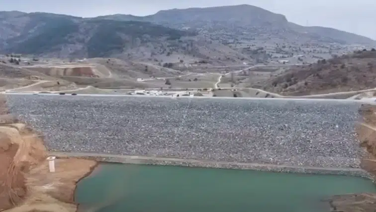 373 milyon liralık Ünlüpınar Barajı'nda su tutuldu
