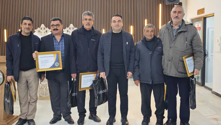 Şiran Belediyesi’nde Vefa Gecesi: 20 Yıllık Personele Teşekkür Belgesi