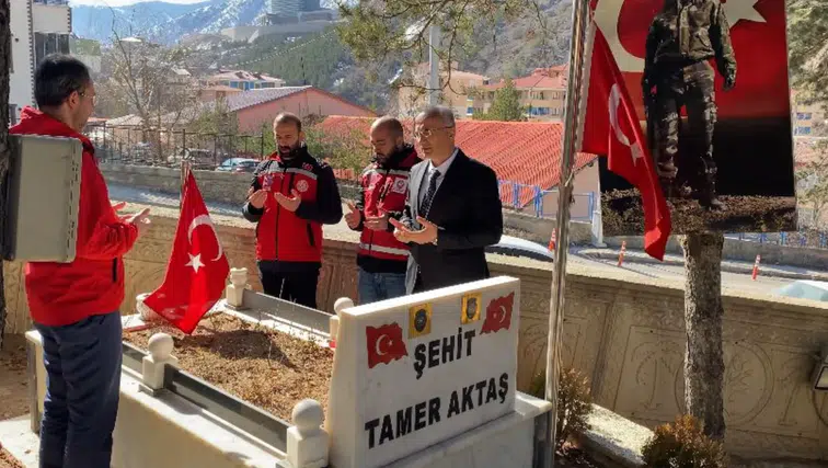 Gümüşhane’nin kahramanlarına vefa: Kabirler tek tek ziyaret edildi