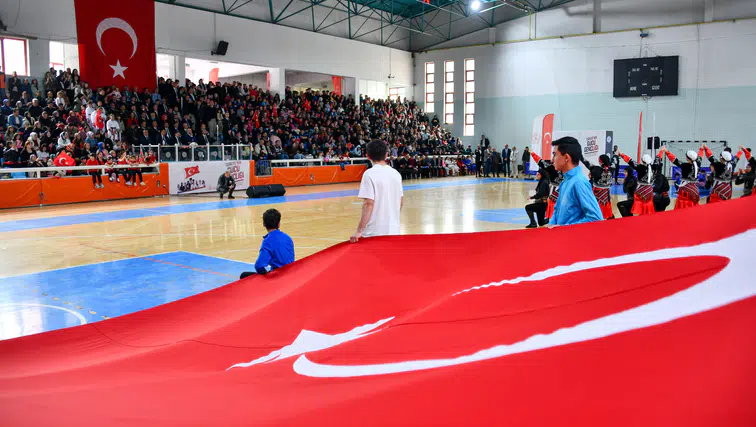 Gümüşhane’de 19 Mayıs Coşkusu: 107 Yıllık Gurur Aydın Doğan Spor Salonu’nda Yaşandı