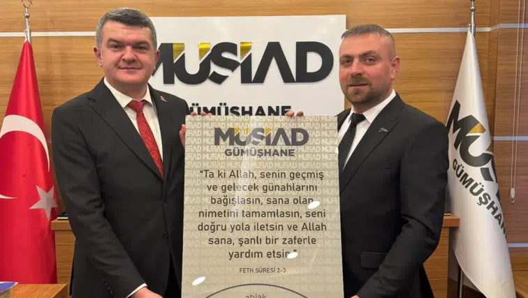 MÜSİAD Gümüşhane'de Bayrak Değişimi: Selim Yıldız, Cihan Canlı'dan Görevi Devraldı!