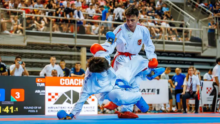 6 yaşında başladı, dünyayı dize getirdi! Gümüşhane’nin gururu Kağan Aslan