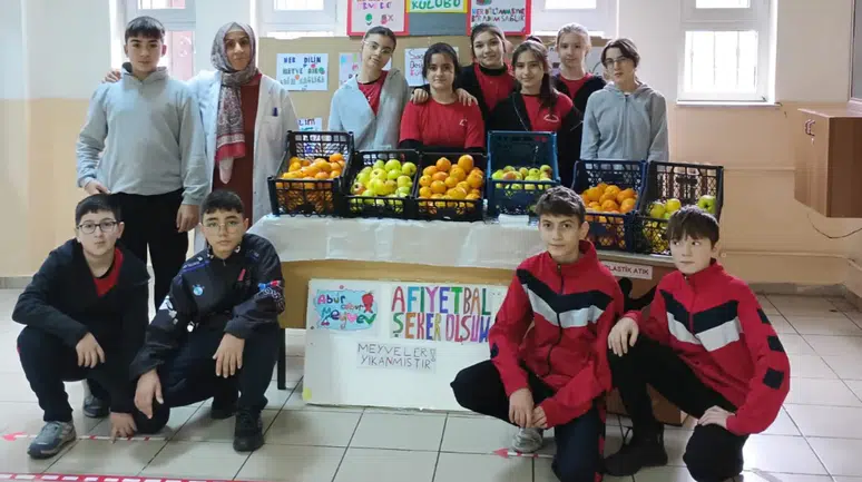 Gazipaşa Ortaokulu'nda 'Yerli ve Sağlıklı' Dönüşüm: Cips Yerine Elma, Çikolata Yerine Mandalina