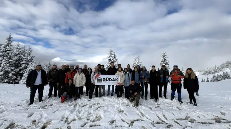 Gümüşhane’de kartpostallık doğa yürüyüşü