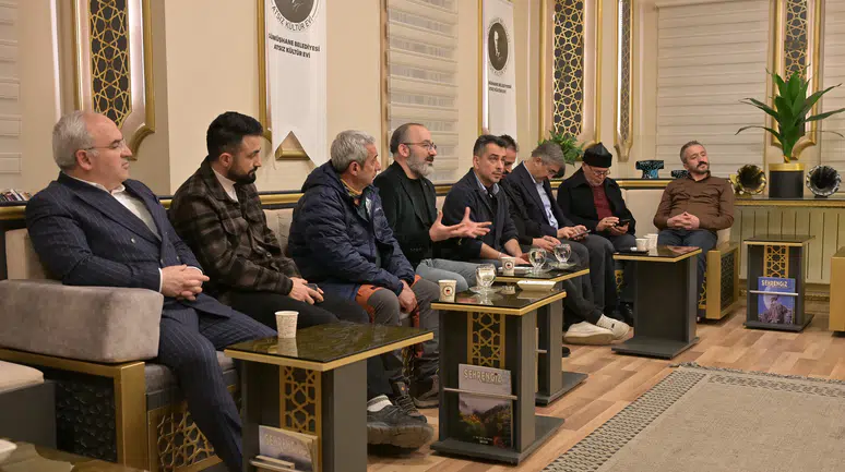 "Hazine Değil, Tarih Fışkırıyor!" Gümüşhane’nin 'Kayıp Santa'sı ve bilinmeyen rotaları masaya yatırıldı