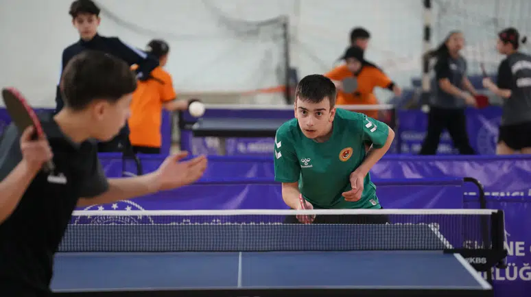 Raketler Gümüşhane’de Konuştu: Bölge Şampiyonları Belli Oldu