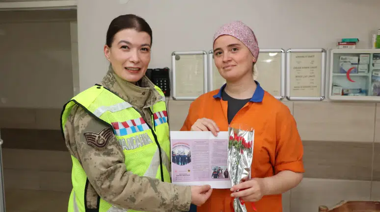 Gümüşhane İl Jandarma Komutanlığı’ndan 8 Mart’ta Anlamlı Farkındalık Faaliyeti