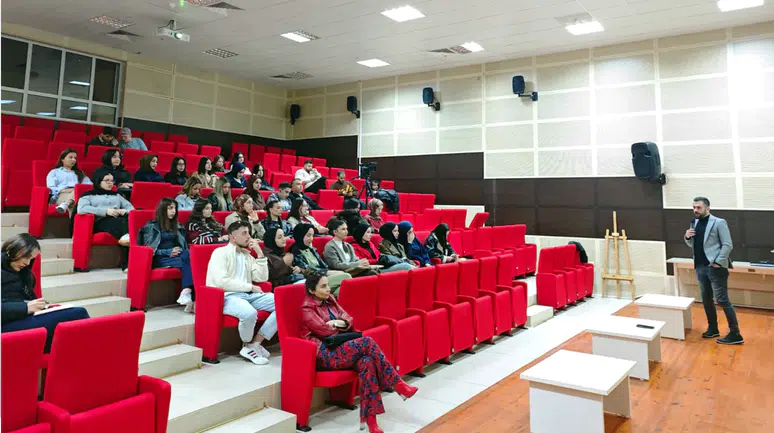 Gümüşhane Üniversitesi’nde ‘Bilim Kafe’ Etkinliği: Dilin Toplumsal Gerçekliği Ele Alındı