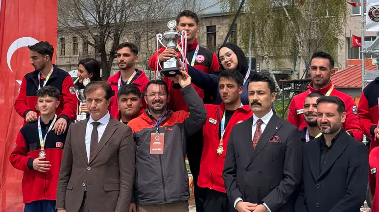 Gümüşhane Üniversitesi Kürtün Meslek Yüksekokulu Türkiye Şampiyonu Oldu