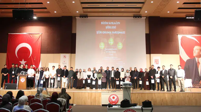 Gümüşhane’de "Bizim Sokağın Şiirleri" Yarışması: Genç Yetenekler Sahne Aldı