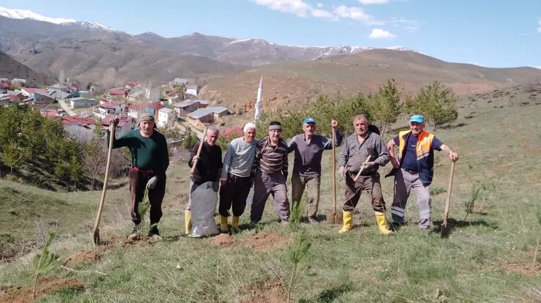 Gurbetten Sıla’ya Yeşil Köprü: Kocayokuş Köyü’nde Binlerce Fidan Toprakla Buluştu!