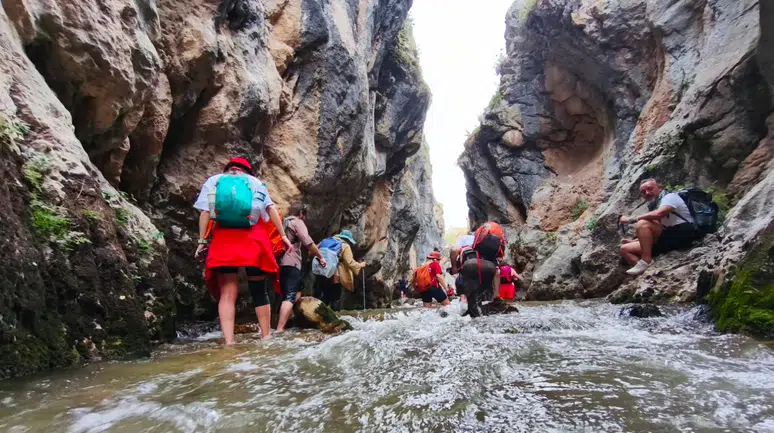 Gümüşhane’de doğaseverler Yılanlı Kanyon'u keşfetti