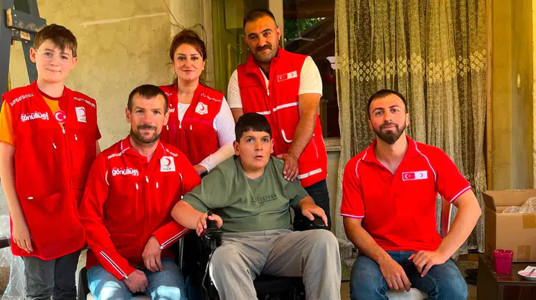Türk Kızılay Engelsiz Ekibinden Gümüşhane'de Akülü Sandalye Desteği