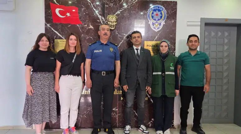 Yeşilay'dan Emniyet Müdürü Karasakal'a Anlamlı Teşekkür