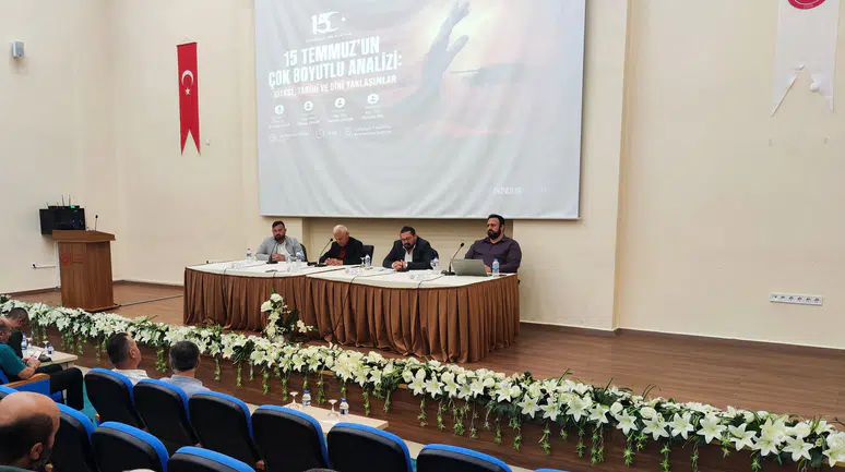 Gümüşhane Üniversitesinde Çok Boyutlu 15 Temmuz Paneli Düzenlendi