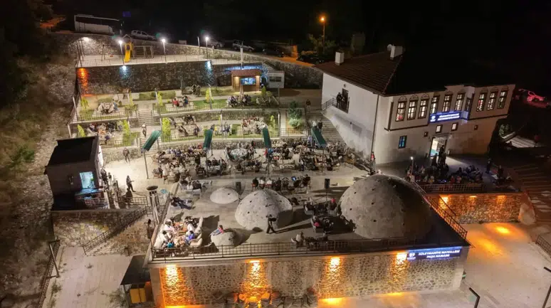 Süleymaniye Mahallesi'nde Şiir Dinletisi ve Herfene Gecesi Düzenlendi