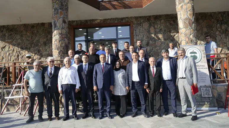 240 Metre Yükseklikte Tarihi Buluşma: Türkiye'de İz Bırakan Torullular Açıklandı