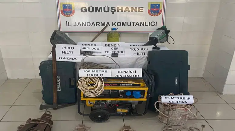 Şiran'da Kaçak Kazıya Jandarma Engeli: 3 Kişi Gözaltına Alındı