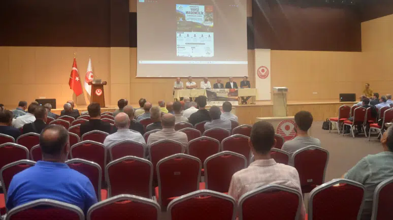 Vahşi Madenciliğin Gümüşhane’ye Etkileri Masaya Yatırıldı