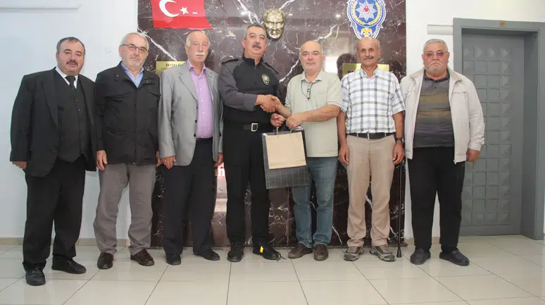 Yeşildere Nuri Dayı Şenliği Derneğinden Emniyet Müdürü Karasakal'a Veda Ziyareti
