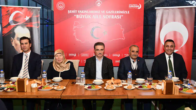 Gümüşhane’de duygulandıran iftar: “Sizler bizim öz ailemizsiniz!”