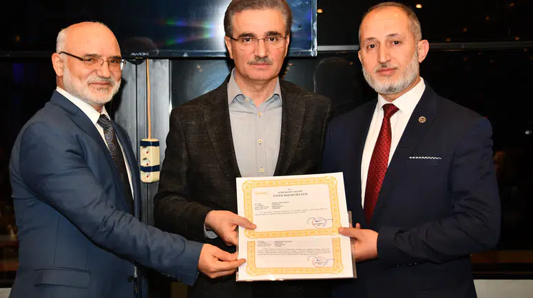 Gümüşhane’de duygusal veda: Vali Baruş "Gönüllere dokundu" diyerek uğurladı!