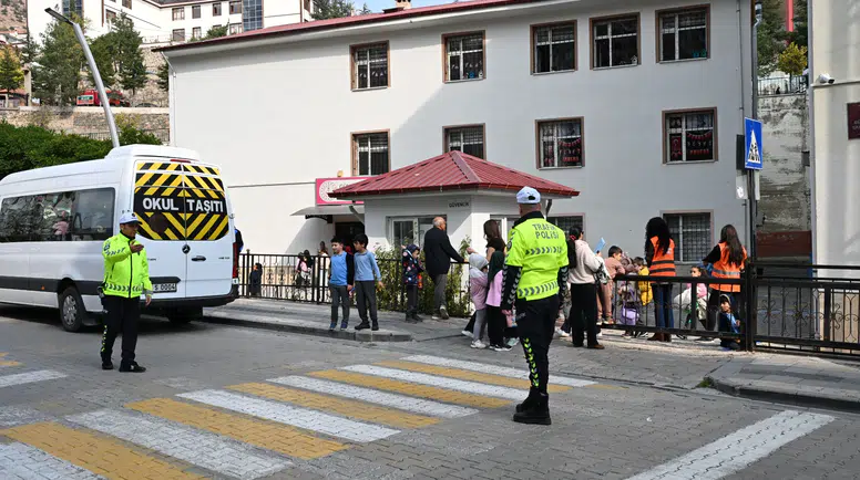 Gümüşhane’de Okul Çevrelerinde Drone Destekli Güvenlik Denetimi Gerçekleştirildi