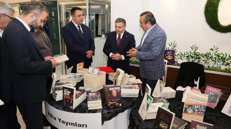 Gümüşhane'de Kültür Şöleni Başladı: Onlarca Yayınevi ve Yazar Bu Fuarda Buluşuyor!