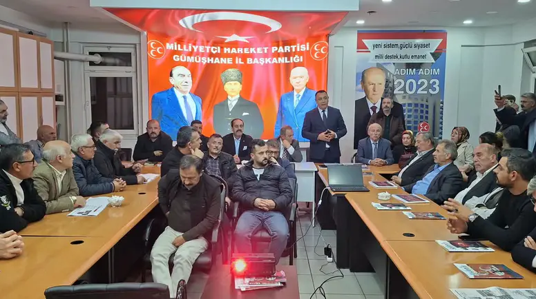 Başkan Başer, Gümüşhane Belediyesi'nin çalışmalarını ve gelecek projelerini MHP teşkilatına değerlendirdi