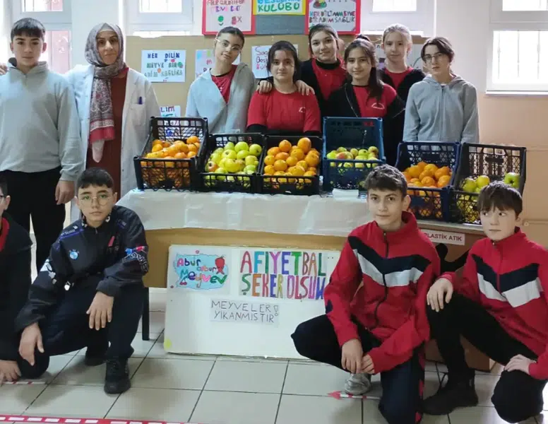 Gazipaşa Ortaokulu'nda 'Yerli ve Sağlıklı' Dönüşüm: Cips Yerine Elma, Çikolata Yerine Mandalina