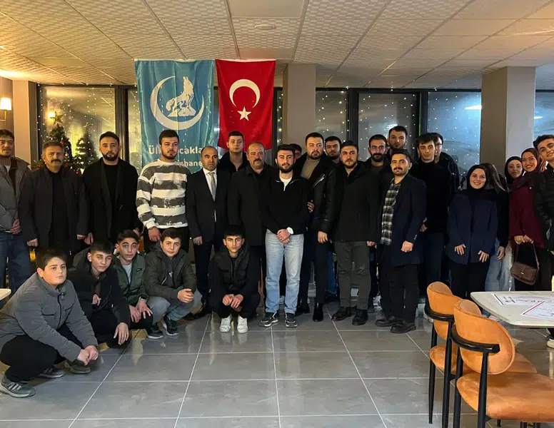 Ülkü Ocakları Kelkit’te Gençlerle Buluştu