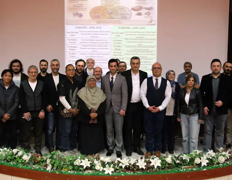 Gümüşhane Üniversitesi’nde Uluslararası Katılımlı ‘Kritik Metaller’ Paneli Düzenlendi