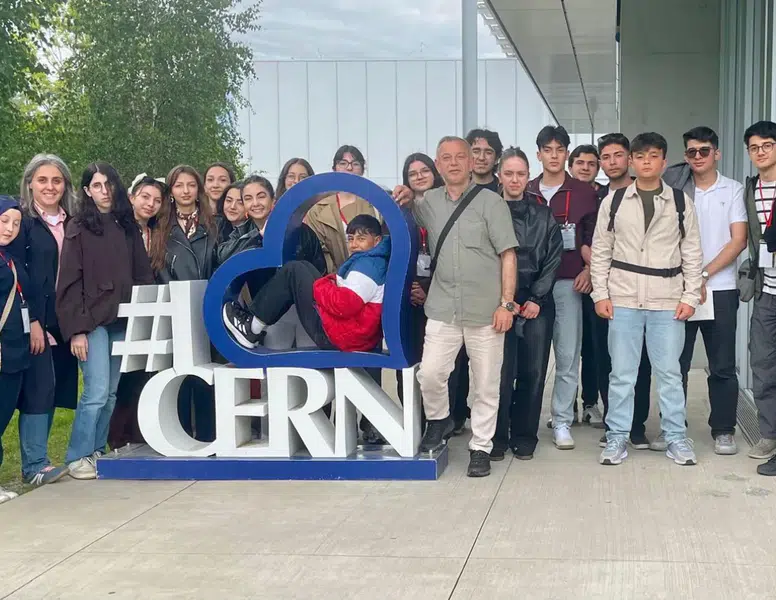 Türk Telekom Fen Lisesi 'Zirve'yi CERN Laboratuvarlarına Taşıdı