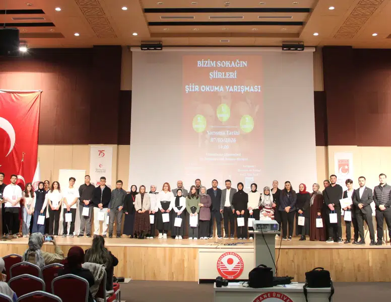Gümüşhane’de "Bizim Sokağın Şiirleri" Yarışması: Genç Yetenekler Sahne Aldı