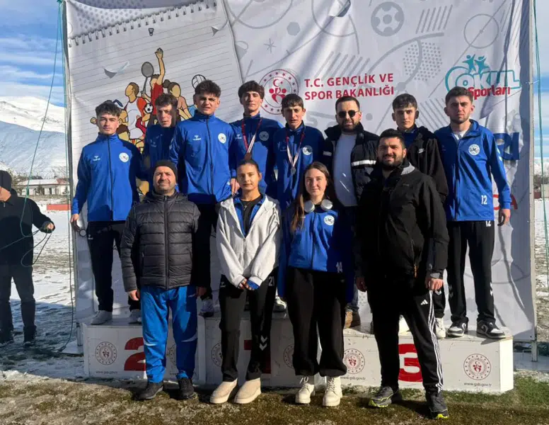 Gümüşhane Spor Lisesi atletizmde Türkiye Finallerine adını yazdırdı