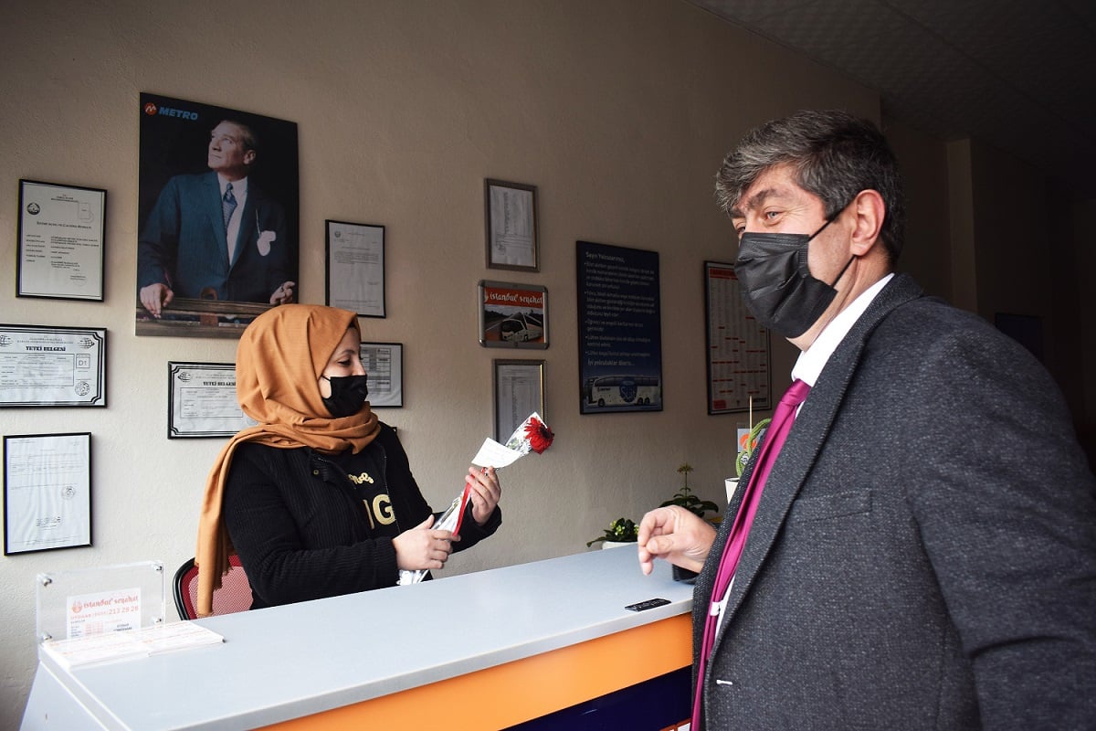 Başkan Özdemir’den kadın esnafa ziyaret 2