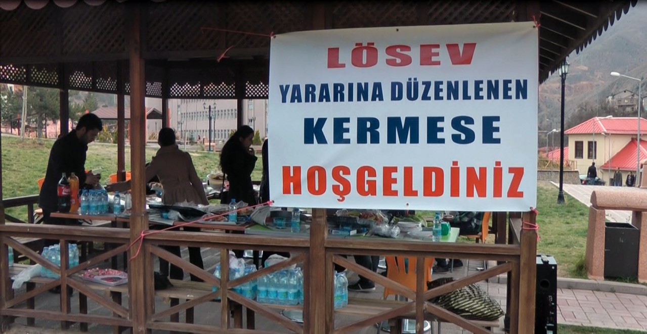 'Bir El de Siz Uzatın' 3