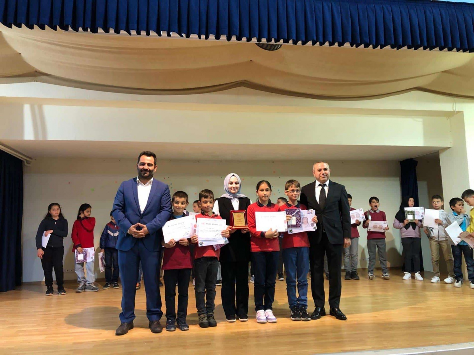 Torul’da 4. sınıf öğrencileri arasında bilgi yarışması düzenlendi 8